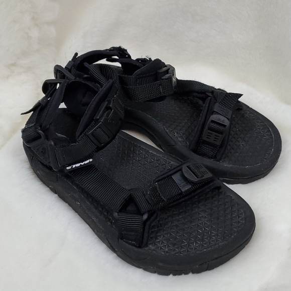 Teva Shoes | Teva Spider Rubber Black Velcro Sandals Size 7 | Poshmark